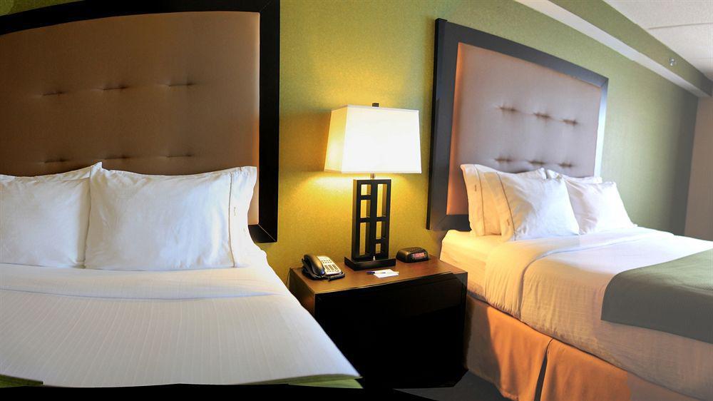 Holiday Inn Express And Suites Timmins By Ihg Bagian luar foto