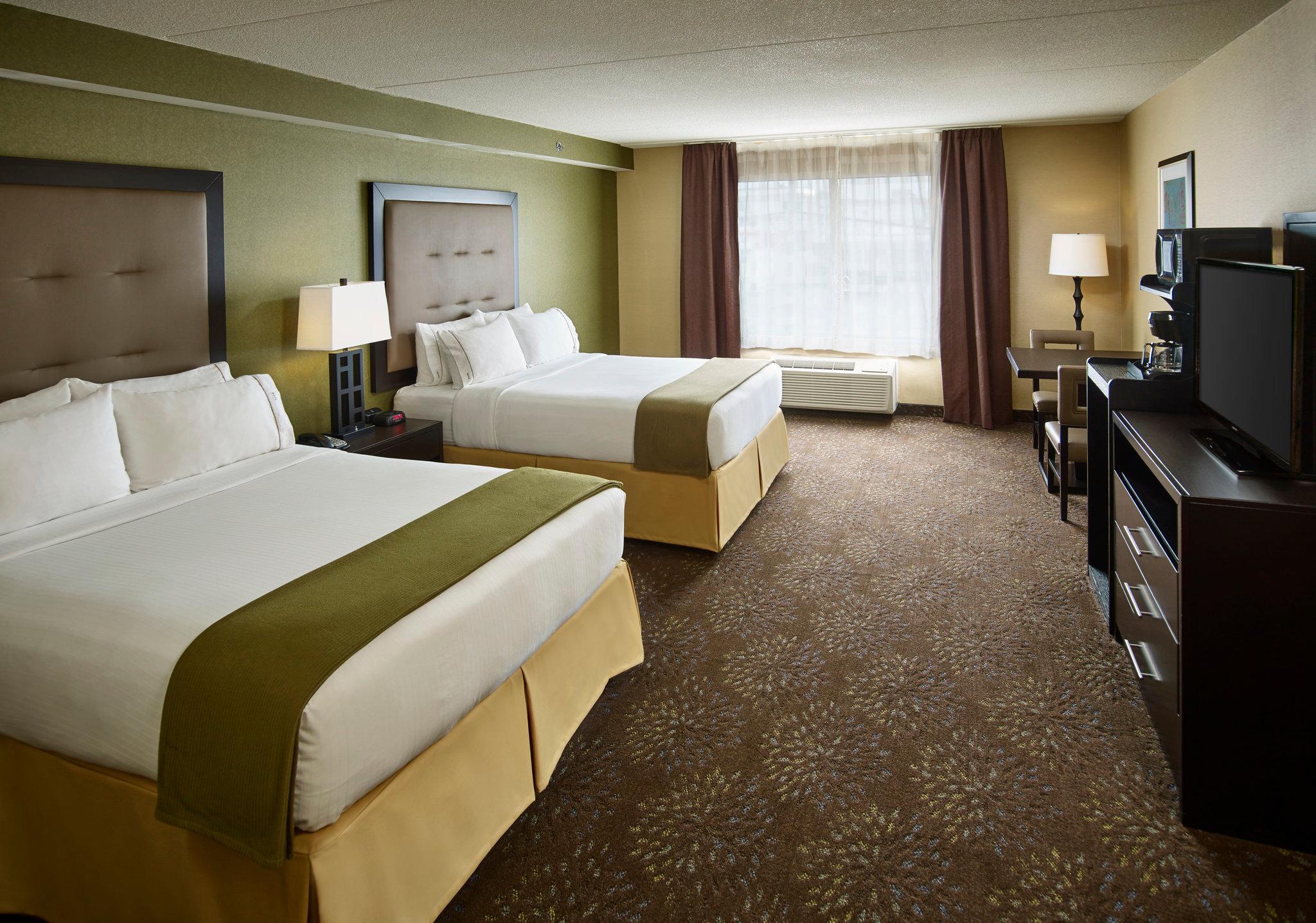 Holiday Inn Express And Suites Timmins By Ihg Bagian luar foto