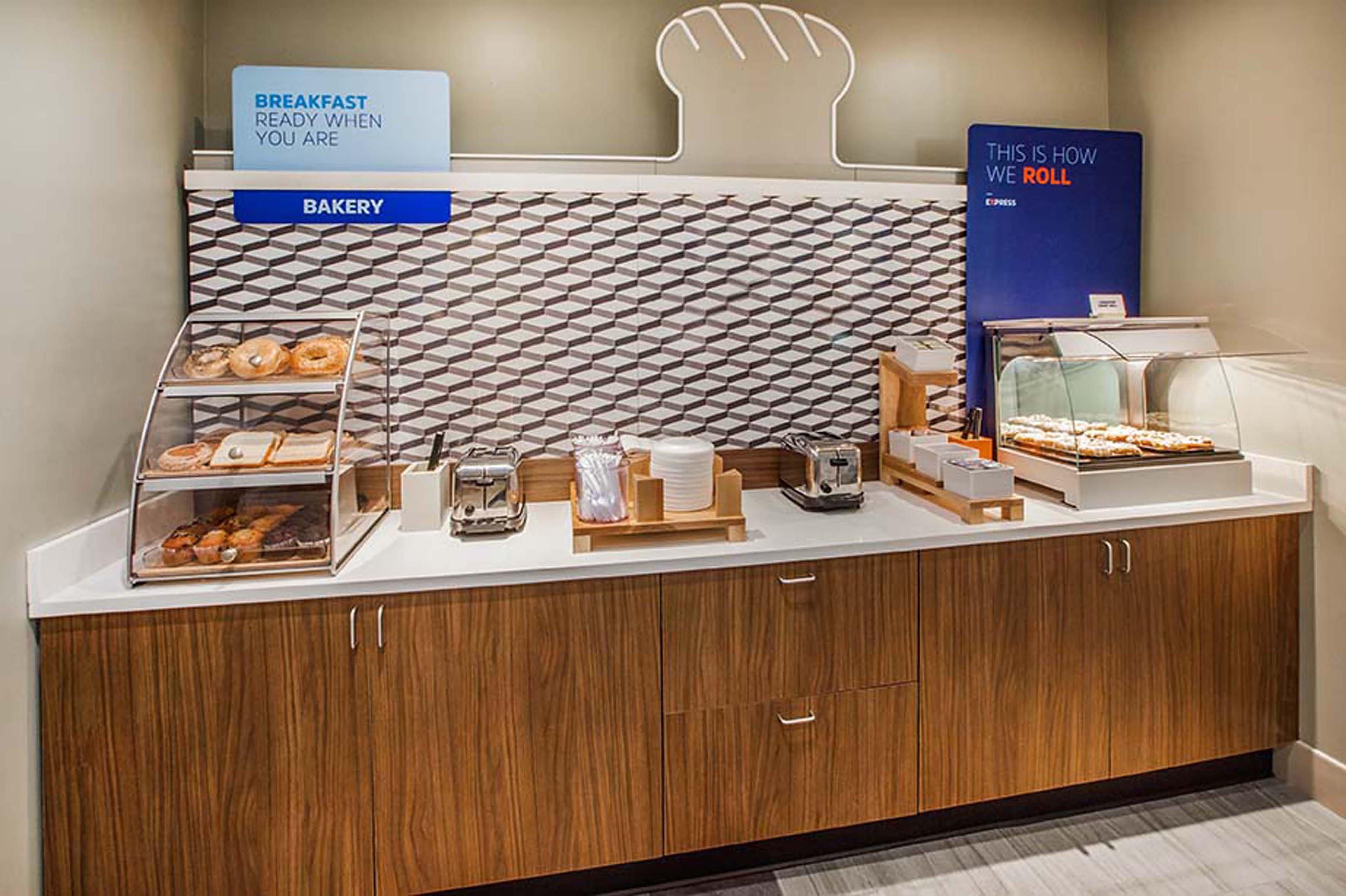 Holiday Inn Express And Suites Timmins By Ihg Bagian luar foto