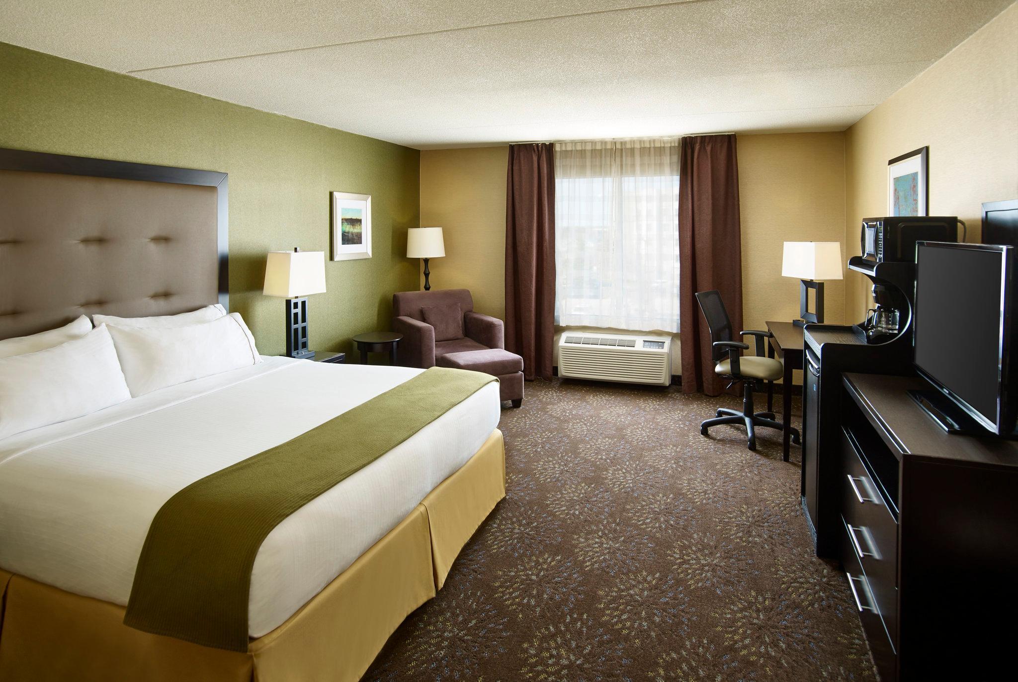 Holiday Inn Express And Suites Timmins By Ihg Bagian luar foto