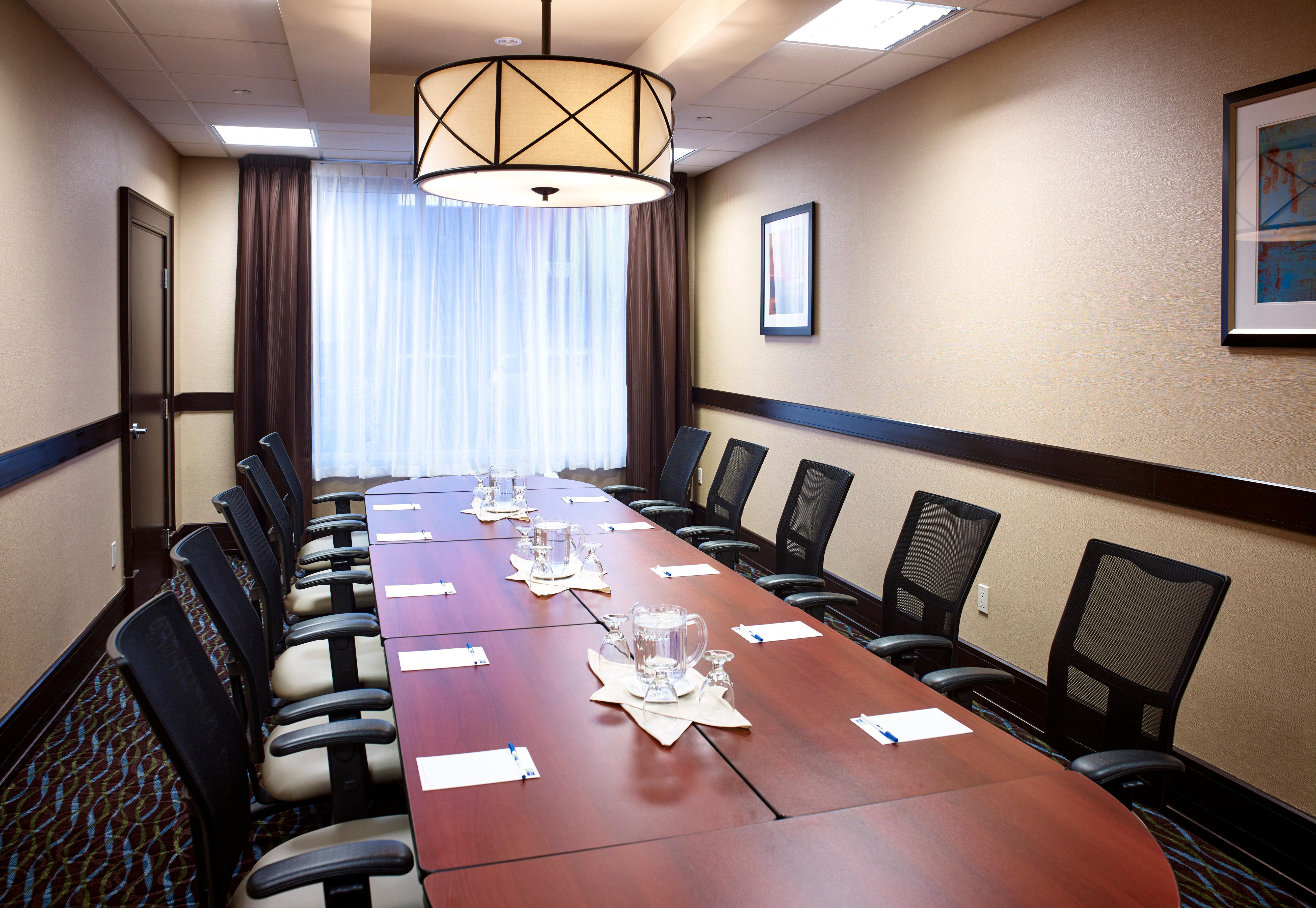 Holiday Inn Express And Suites Timmins By Ihg Bagian luar foto