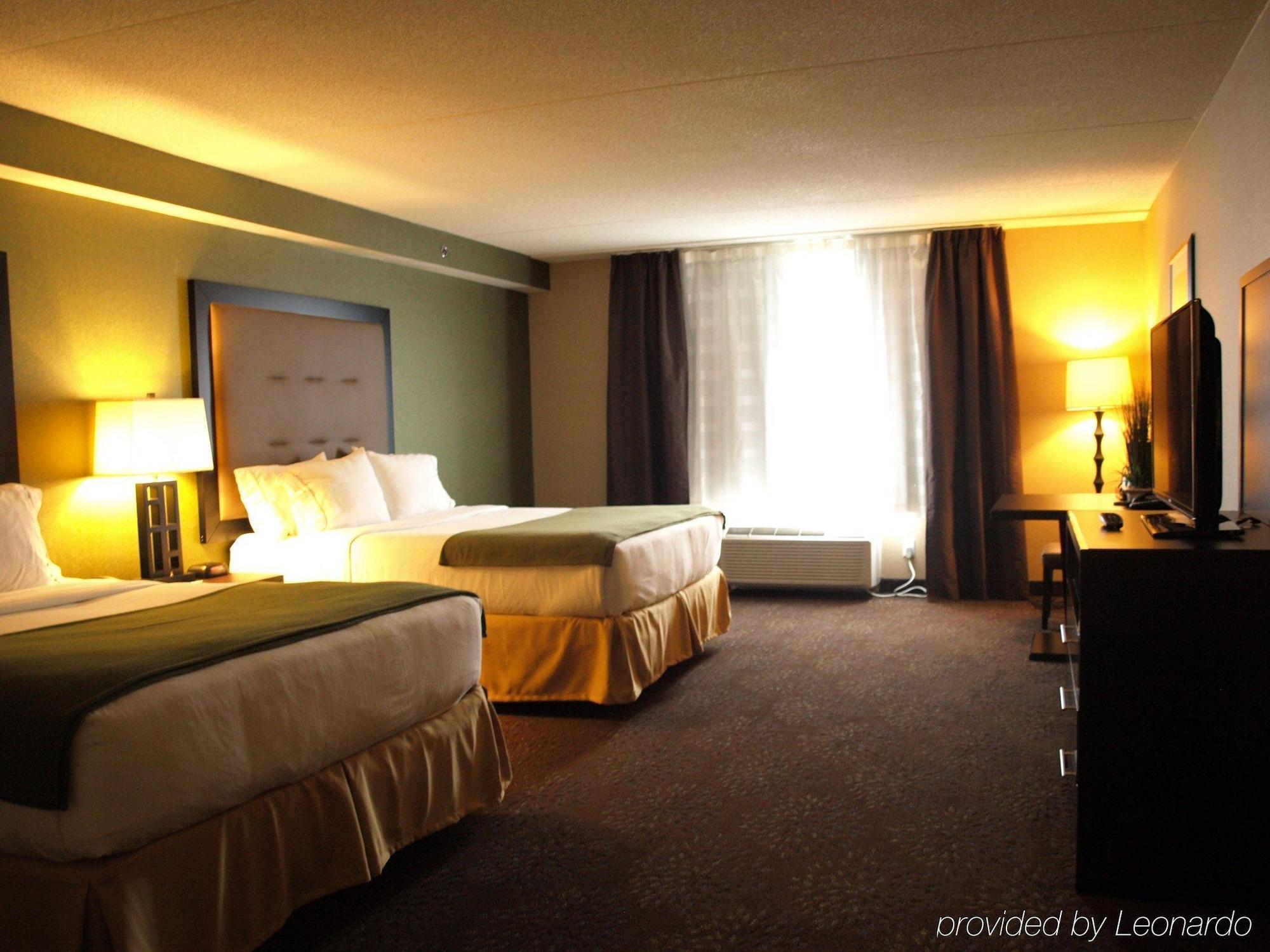 Holiday Inn Express And Suites Timmins By Ihg Bagian luar foto