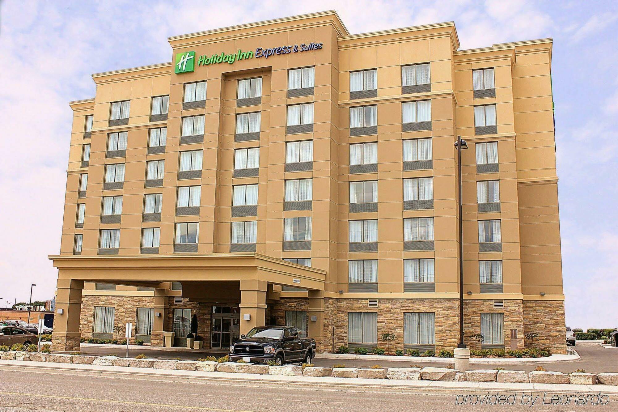 Holiday Inn Express And Suites Timmins By Ihg Bagian luar foto